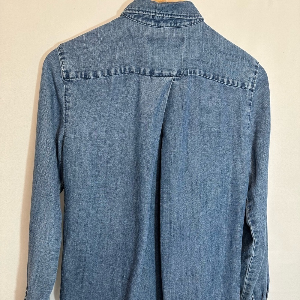 Ann Taylor Loft Womens Petite SP Shirt Blouse Top Chambray Denim Lightweight - Picture 2 of 9